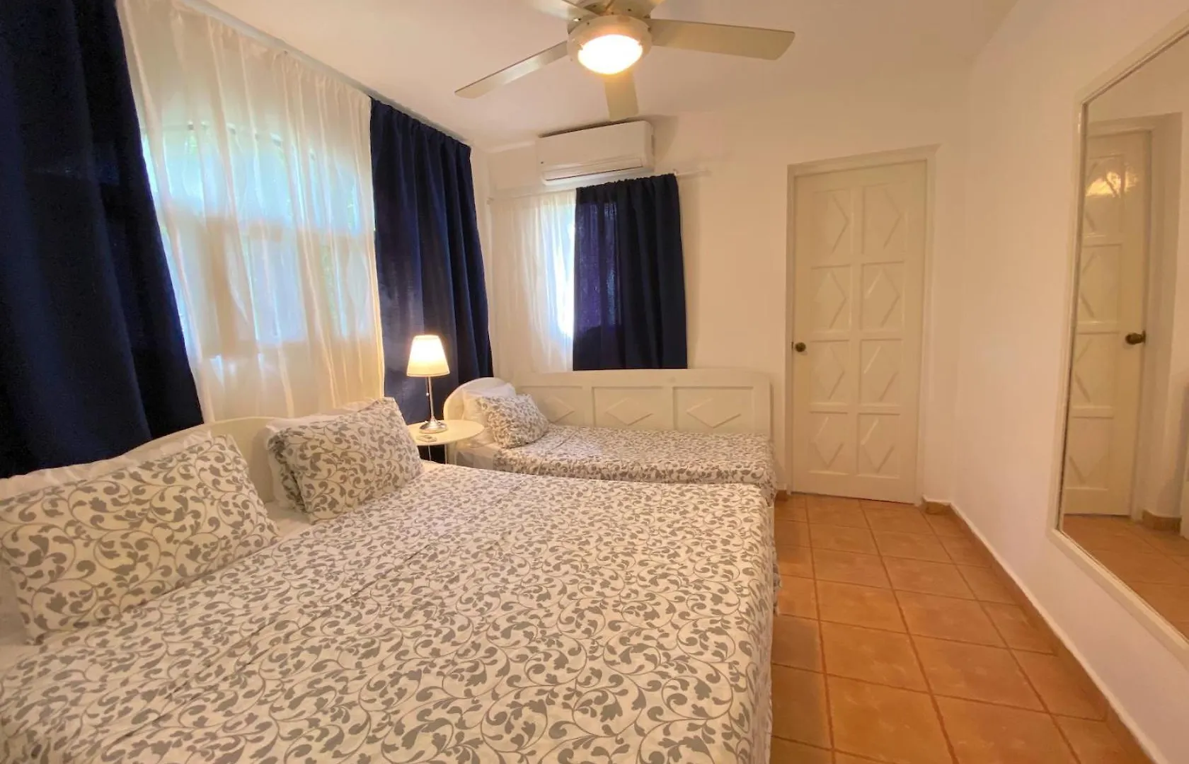 Serenity Villas And Suites - Playa Los Corales Punta Cana Hotel