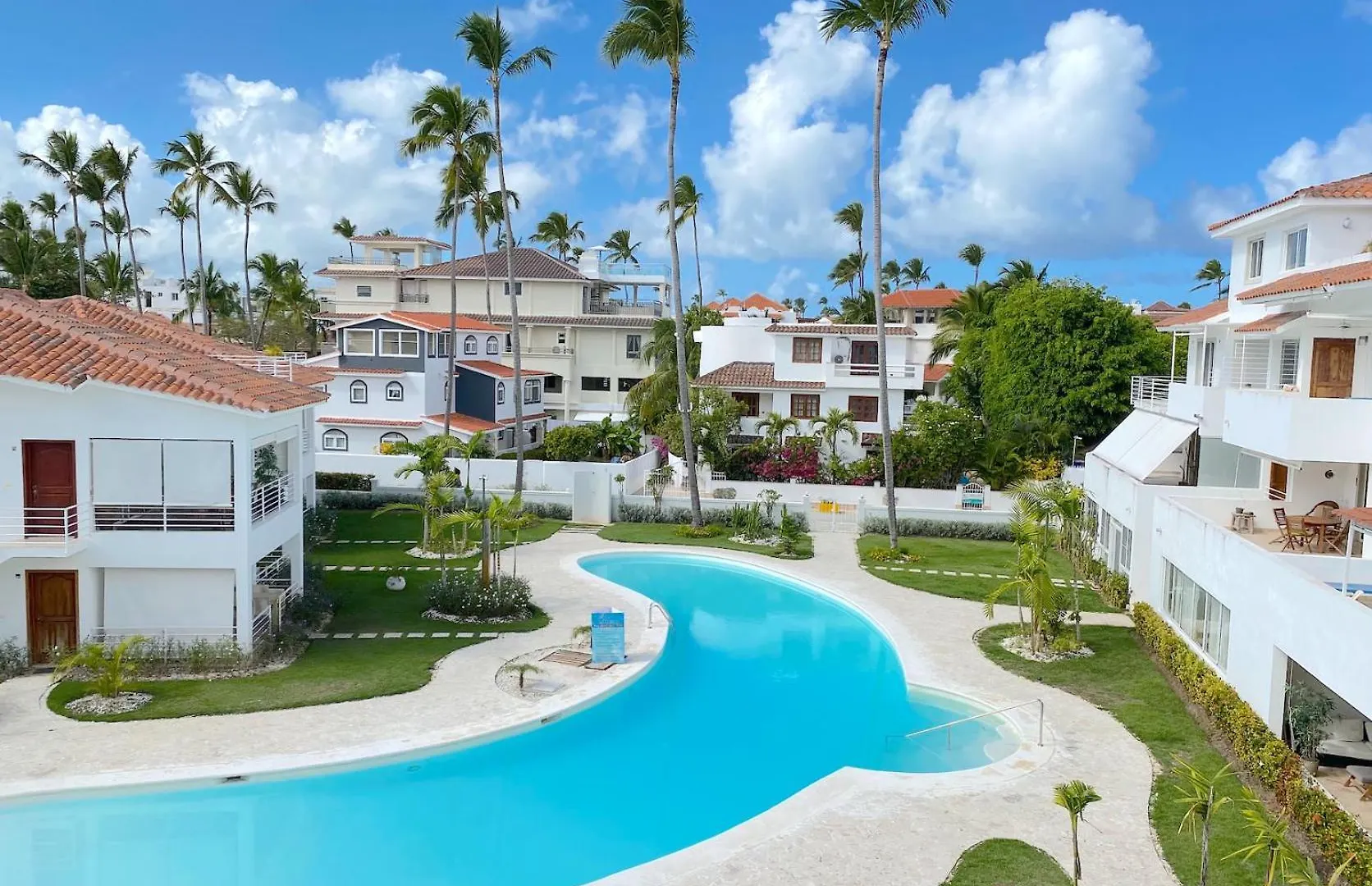 Serenity Villas And Suites - Playa Los Corales Punta Cana Hotel