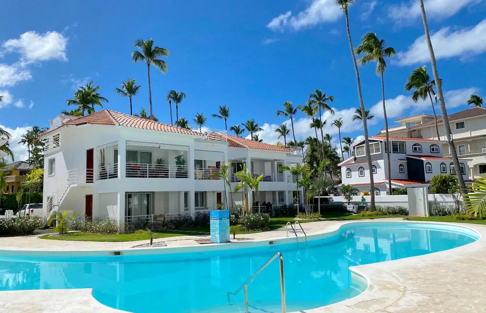 Serenity Villas And Suites - Playa Los Corales Punta Cana Hotel